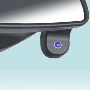 Kamera na armaturni plošči z ločljivostjo Full HD in operacijskim zaslonom SYNC®4 in/ali glasovnim upravljanjem prek AppLink®